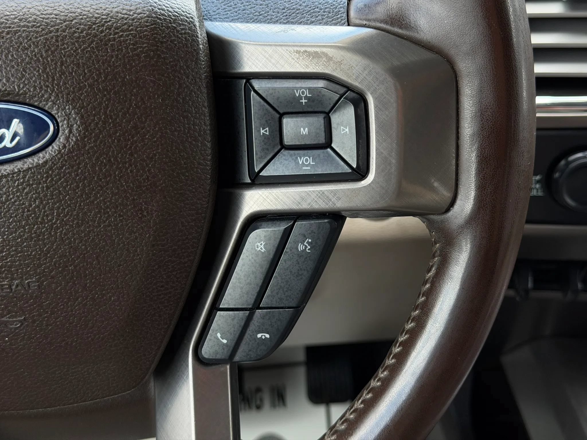 Used 2019 Ford F250 Limited AWD/4WD image 41