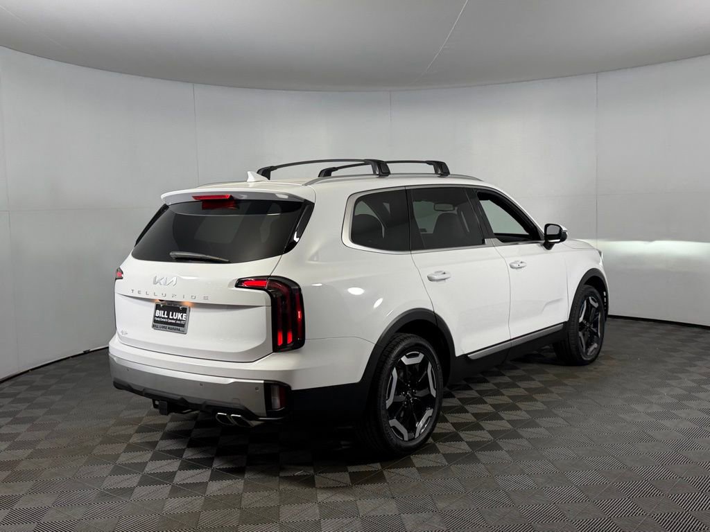 Used 2024 Kia Telluride EX w/ EX Captain's Chair Package FWD image 8