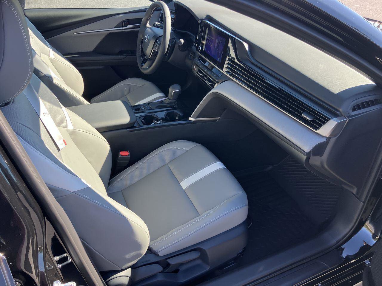 New 2026 Toyota Camry SE image 12