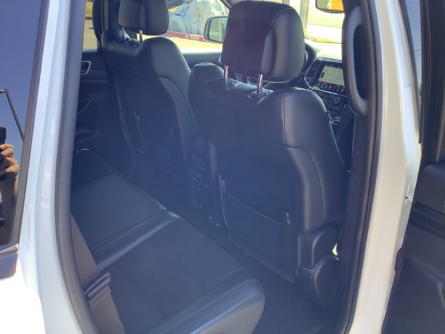 Used 2022 Jeep Grand Cherokee Laredo X AWD/4WD image 32