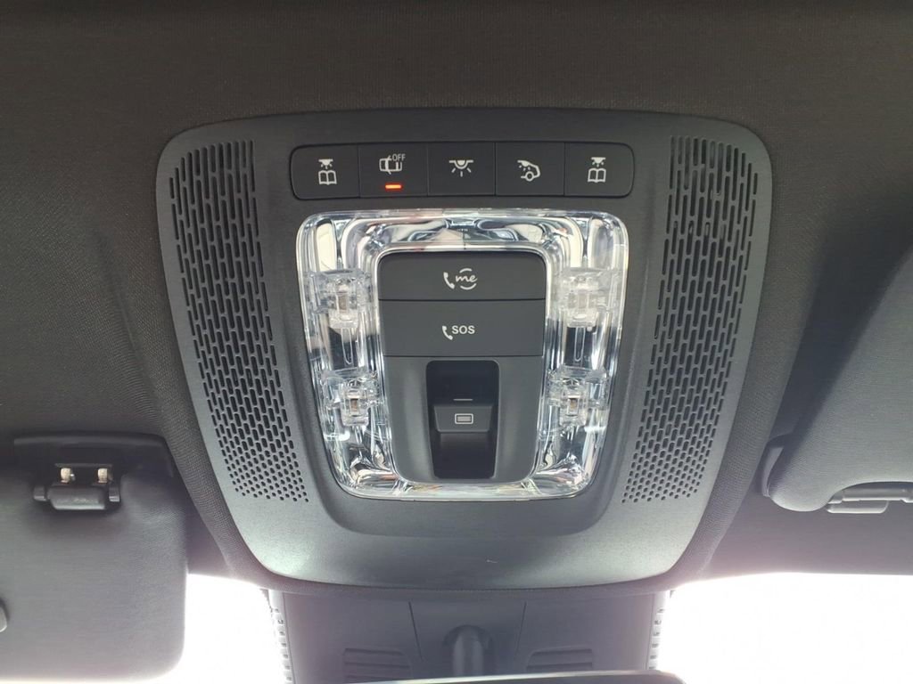 New 2026 Mercedes-Benz GLB 250 4MATIC image 25