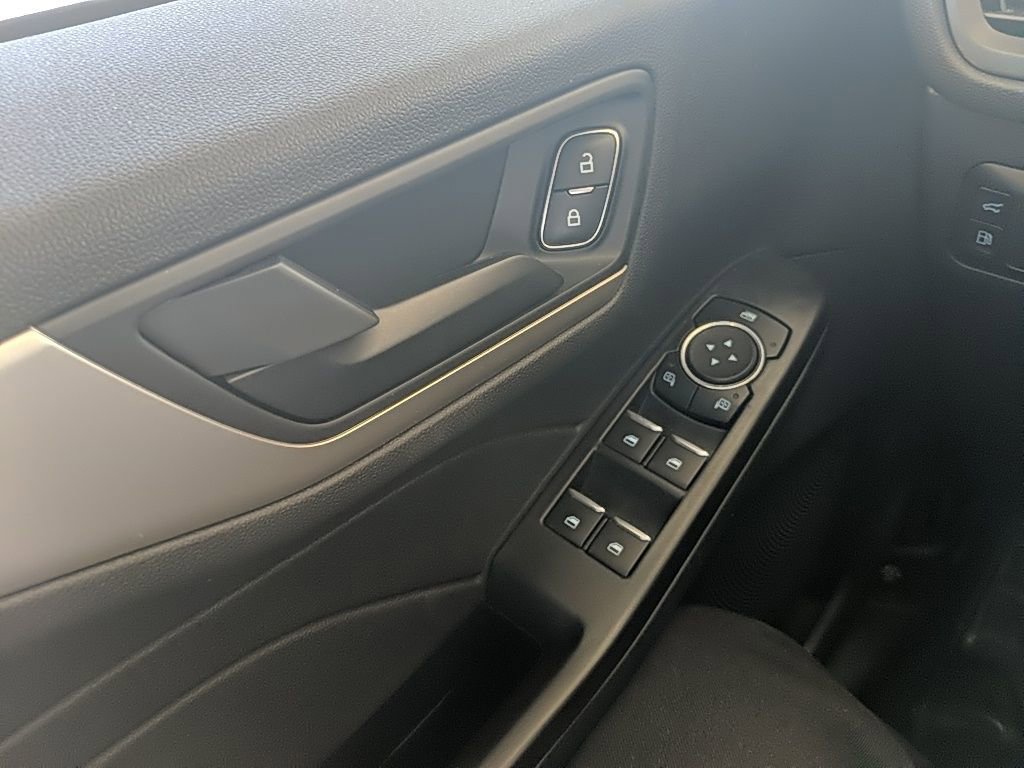 Used 2022 Ford Escape SE w/ Convenience Package image 26