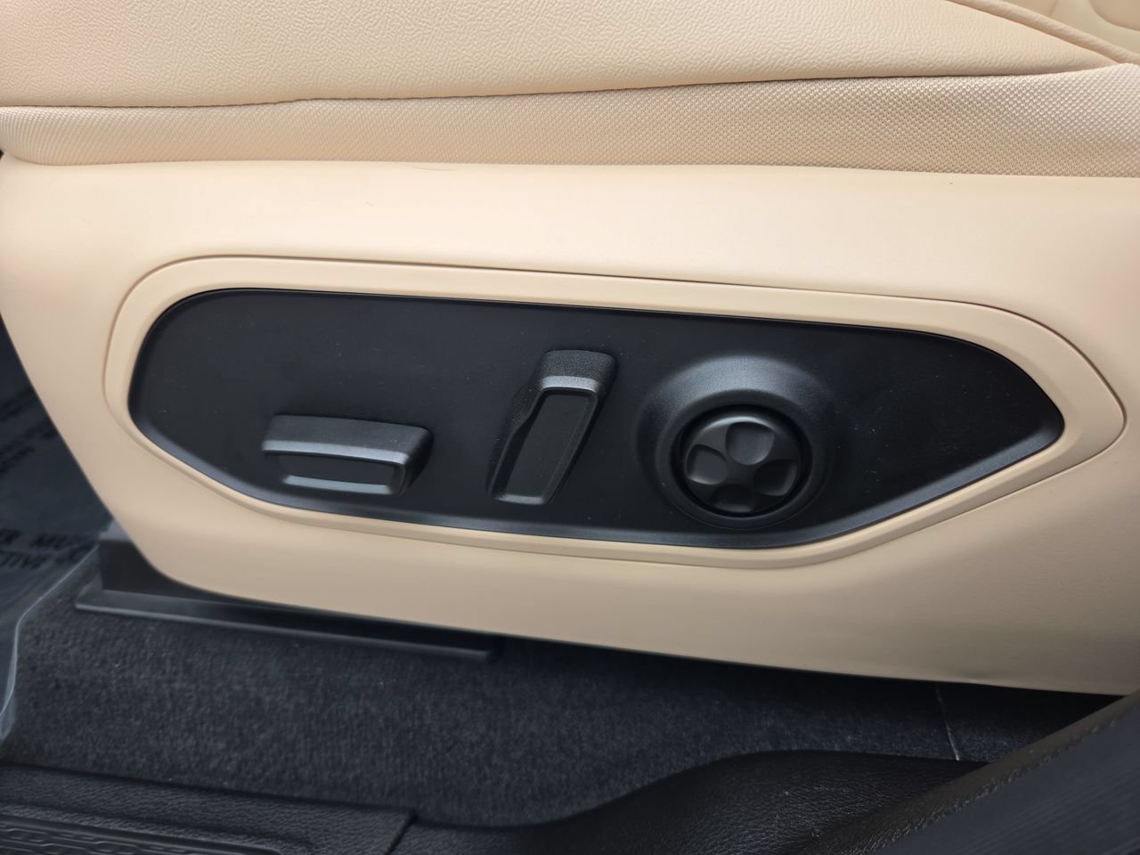 New 2026 Jeep Grand Cherokee L Limited AWD/4WD image 23