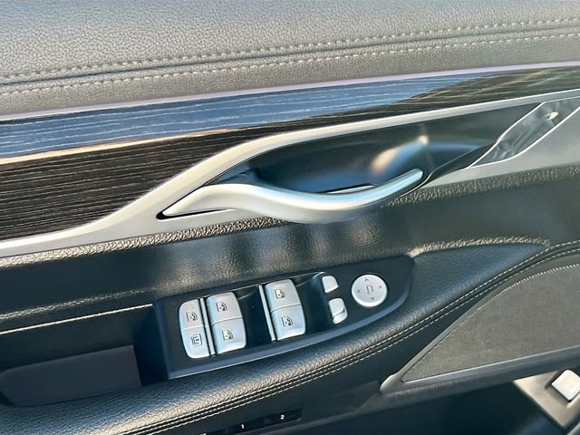 Used 2019 BMW 740i w/ M Sport Package image 18