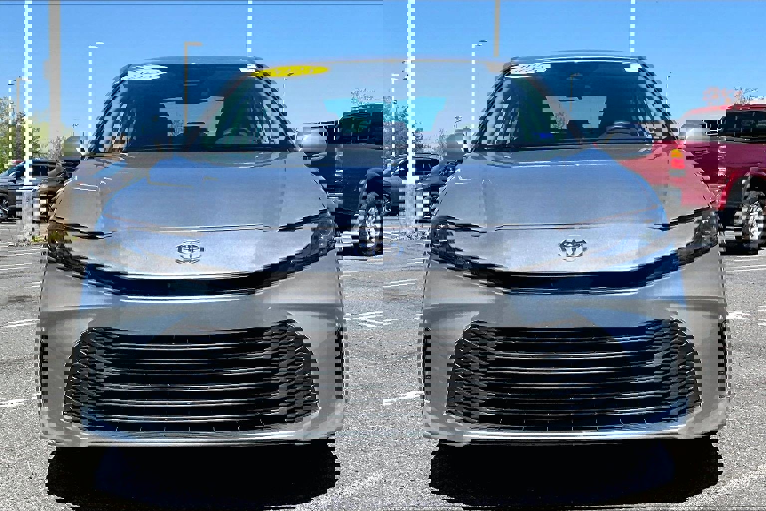 Used 2025 Toyota Camry LE FWD image 3