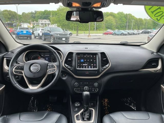 Used 2017 Jeep Cherokee Limited AWD/4WD image 13