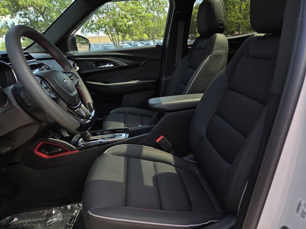 Used 2023 Chevrolet TrailBlazer RS w/ Sun and Liftgate Package FWD image 15