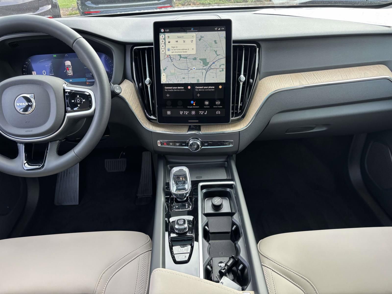 New 2026 Volvo XC60 B5 Plus w/ Protection Package Premier image 28