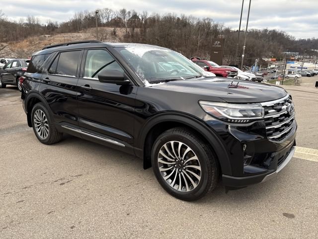 Used 2025 Ford Explorer Active w/ Active Comfort Package image 7