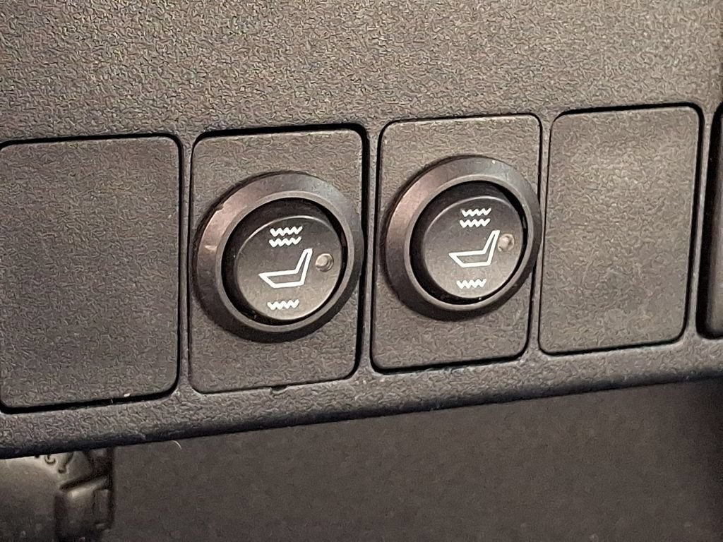 Used 2016 Toyota RAV4 XLE w/ Preferred Accessory Package FWD image 26