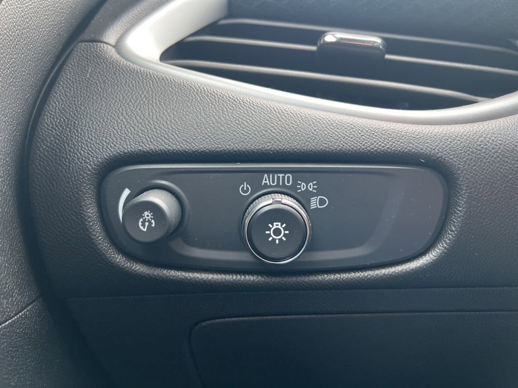 Used 2024 Chevrolet Malibu LT image 15