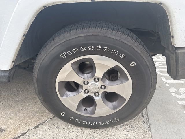 Used 2018 Jeep Wrangler Sahara w/ Connectivity Group image 10