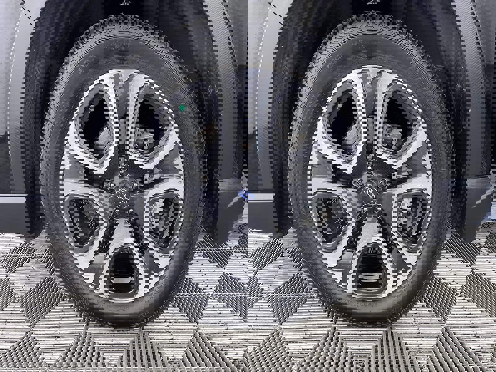 Used 2023 Subaru Ascent Limited w/ Technology Package image 27