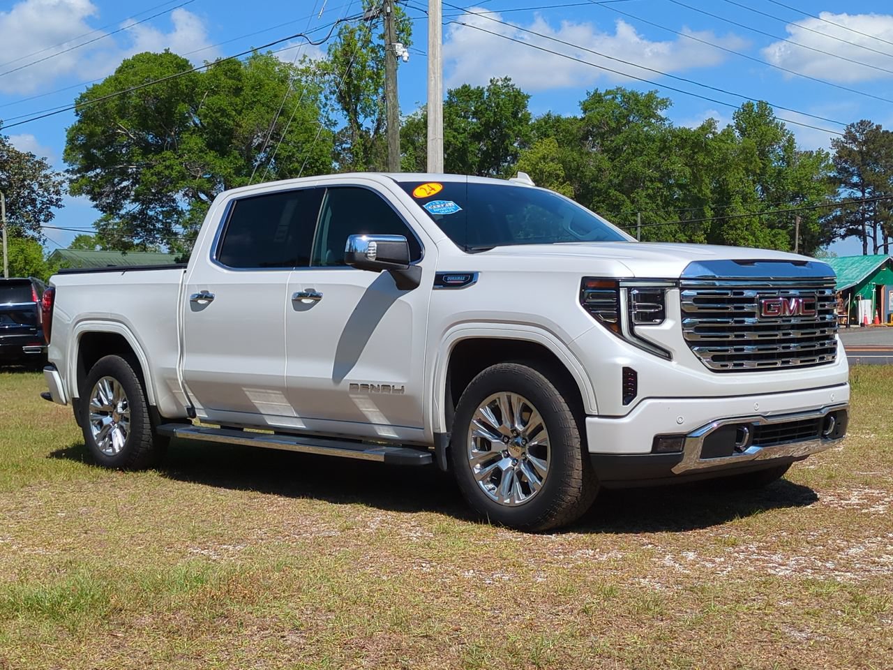 Used 2024 GMC Sierra 1500 Denali w/ Technology Package AWD/4WD image 2