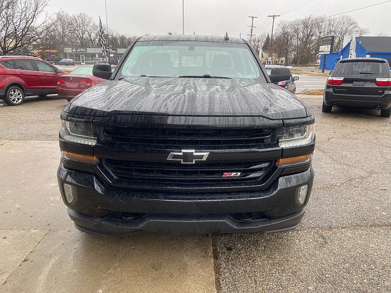 Used 2018 Chevrolet Silverado 1500 LT w/ Midnight Edition image 7