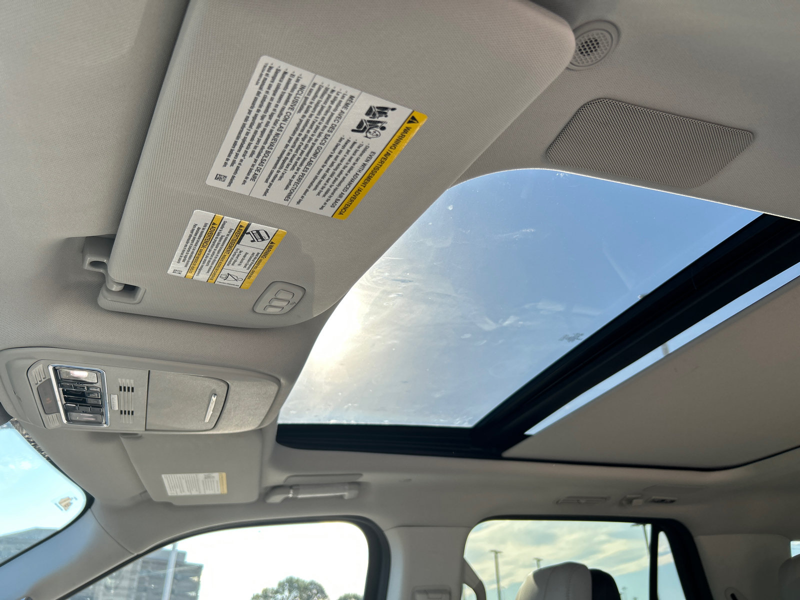 New 2026 Lincoln Navigator L Reserve AWD/4WD image 27