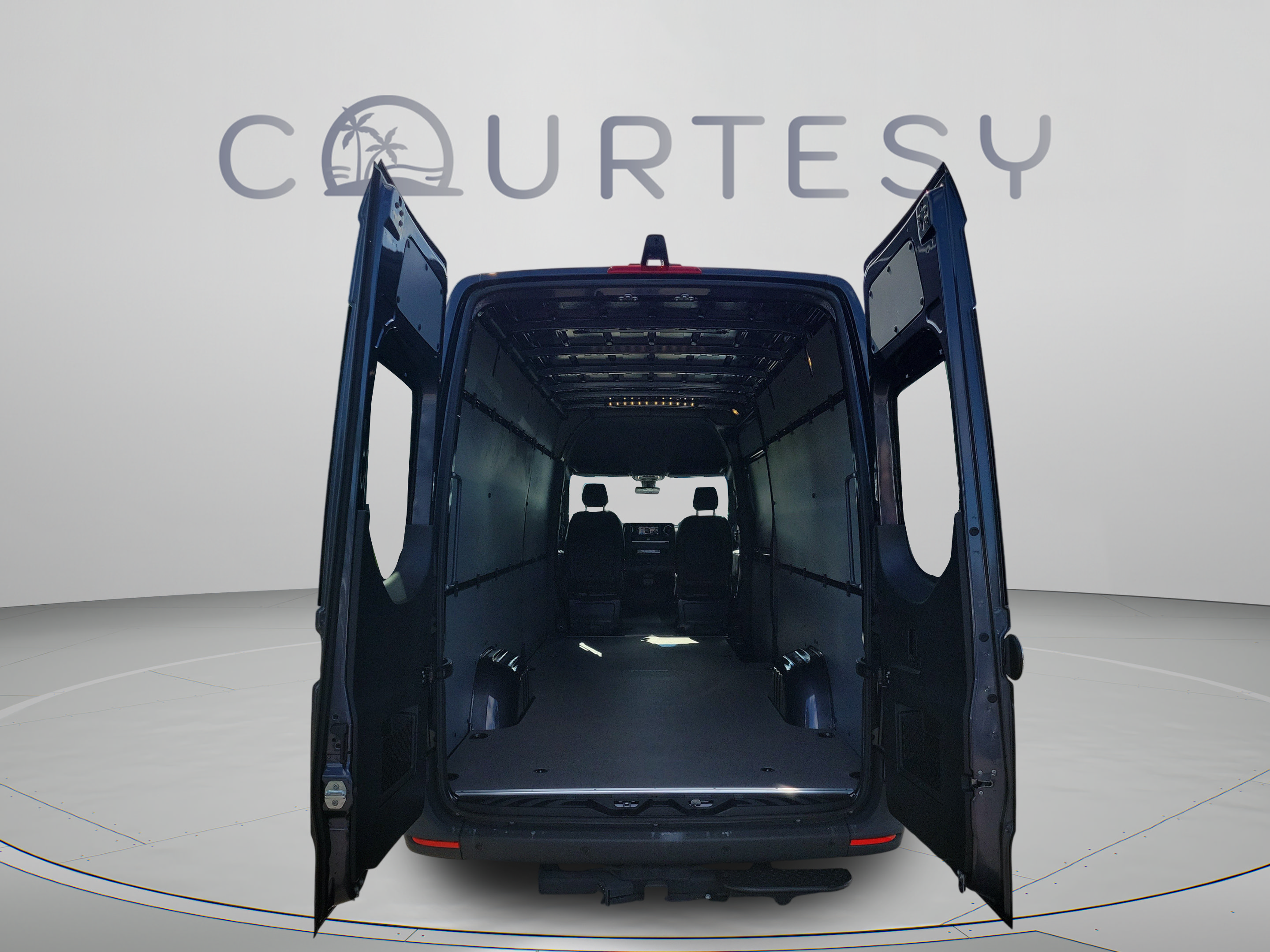 Used 2025 Mercedes-Benz Sprinter 2500 image 6