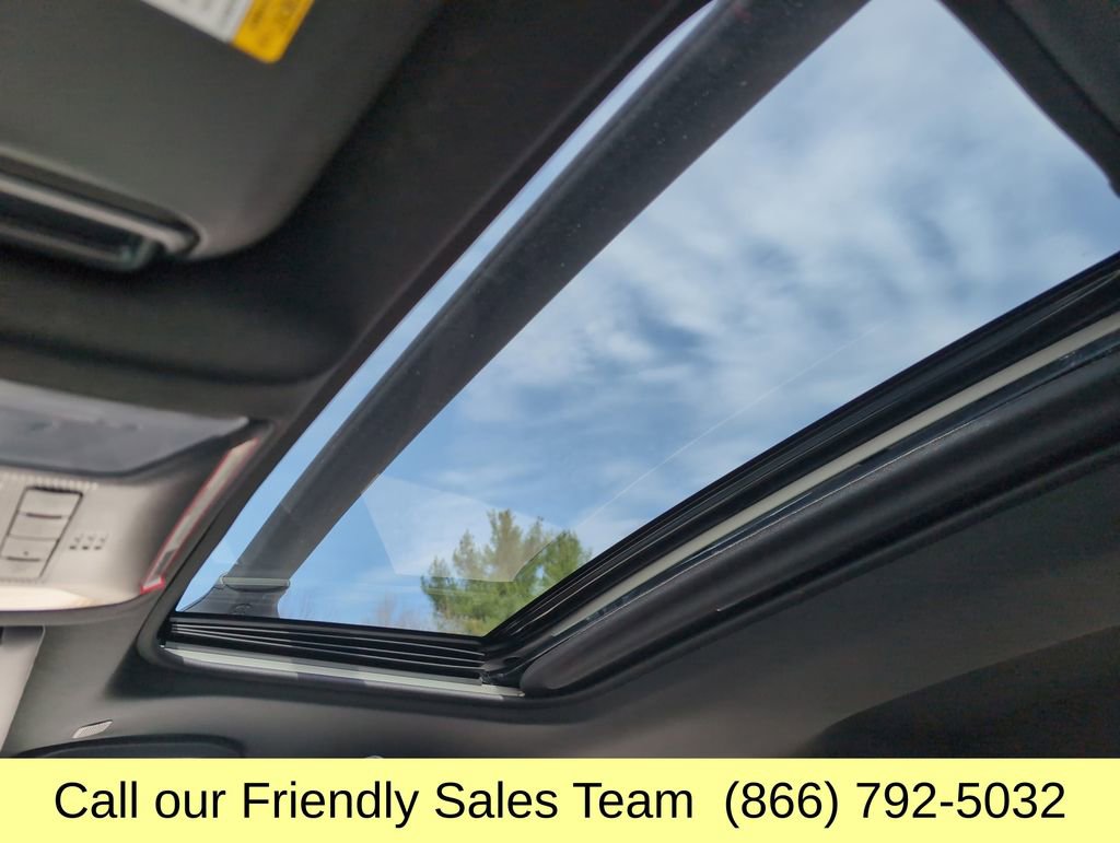 Used 2023 Toyota RAV4 SE w/ Weather & Moonroof Package image 22