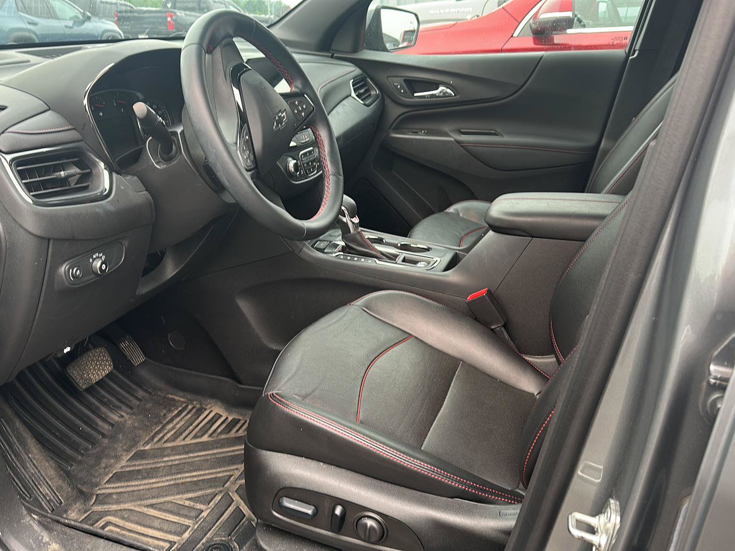 Used 2024 Chevrolet Equinox RS w/ RS Leather Package AWD/4WD image 7