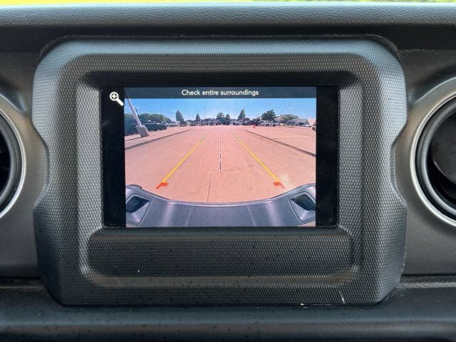 Used 2022 Jeep Gladiator Sport AWD/4WD image 18
