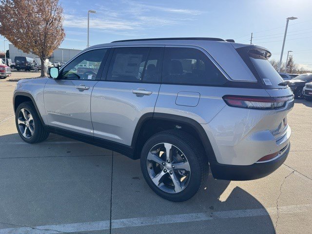 New 2025 Jeep Grand Cherokee Limited image 5