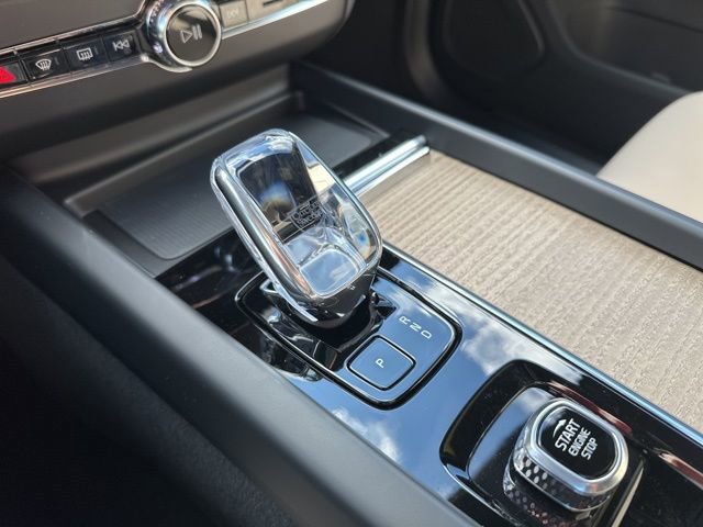 New 2026 Volvo XC60 B5 Plus w/ Climate Package image 15