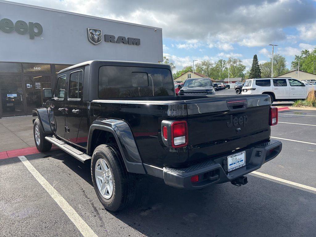 Used 2023 Jeep Gladiator Sport AWD/4WD image 8