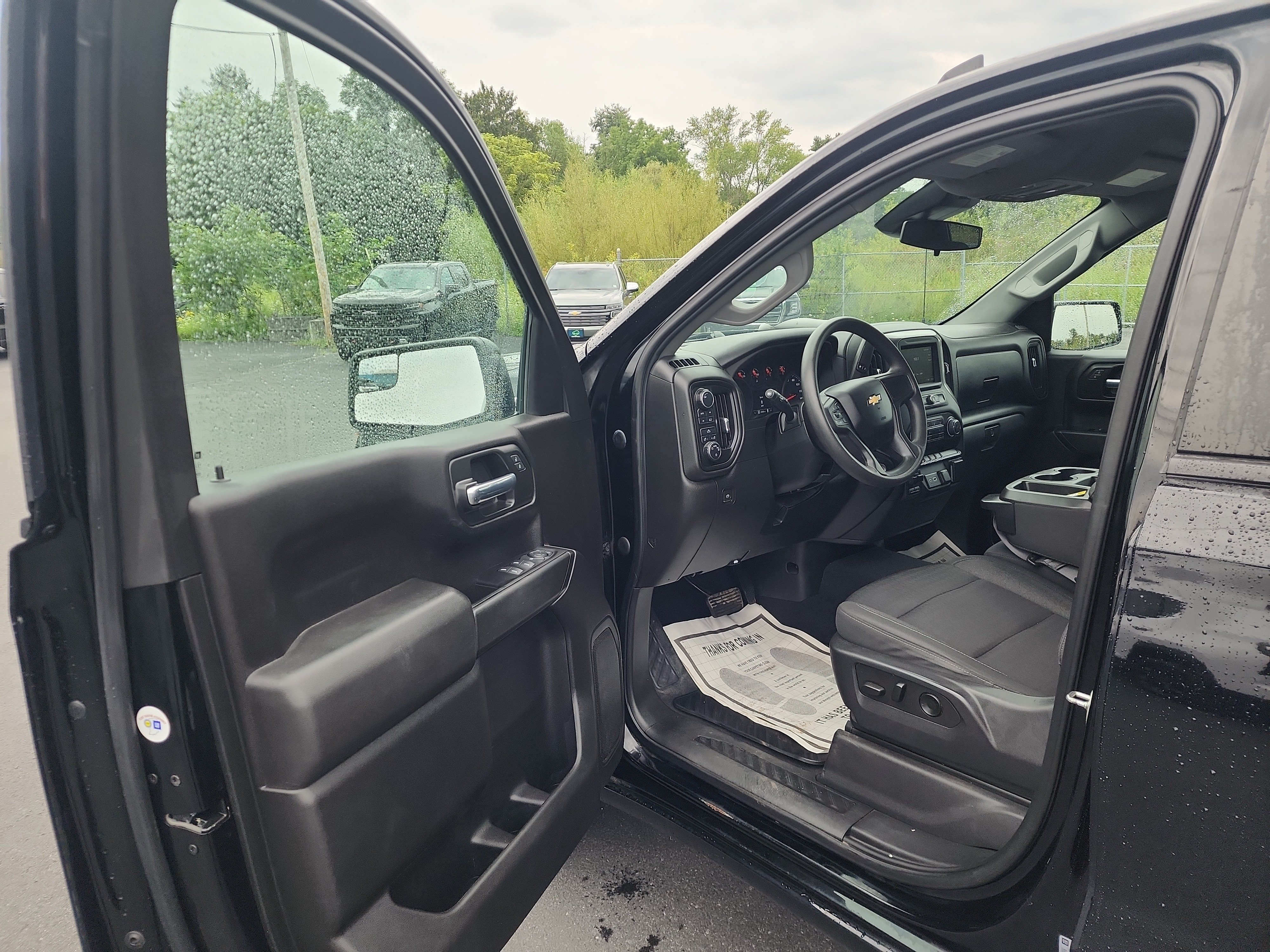 Certified 2023 Chevrolet Silverado 1500 Custom AWD/4WD image 10