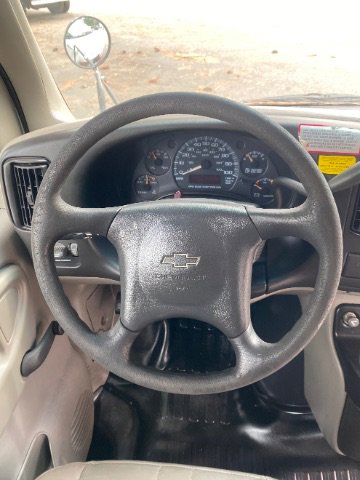 Used 2001 Chevrolet Express 3500 image 10
