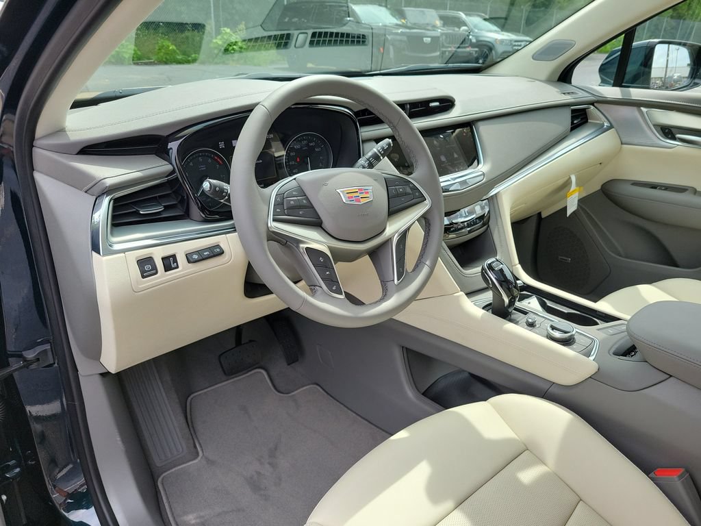 New 2026 Cadillac XT5 Premium Luxury w/ Driver Assist Package AWD/4WD image 24