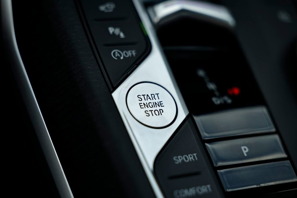 New 2026 BMW 330i Sedan w/ Premium Package image 39