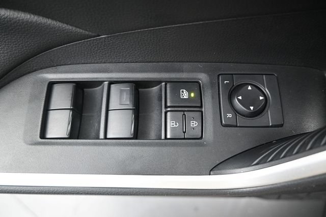 Used 2025 Toyota RAV4 LE FWD image 12
