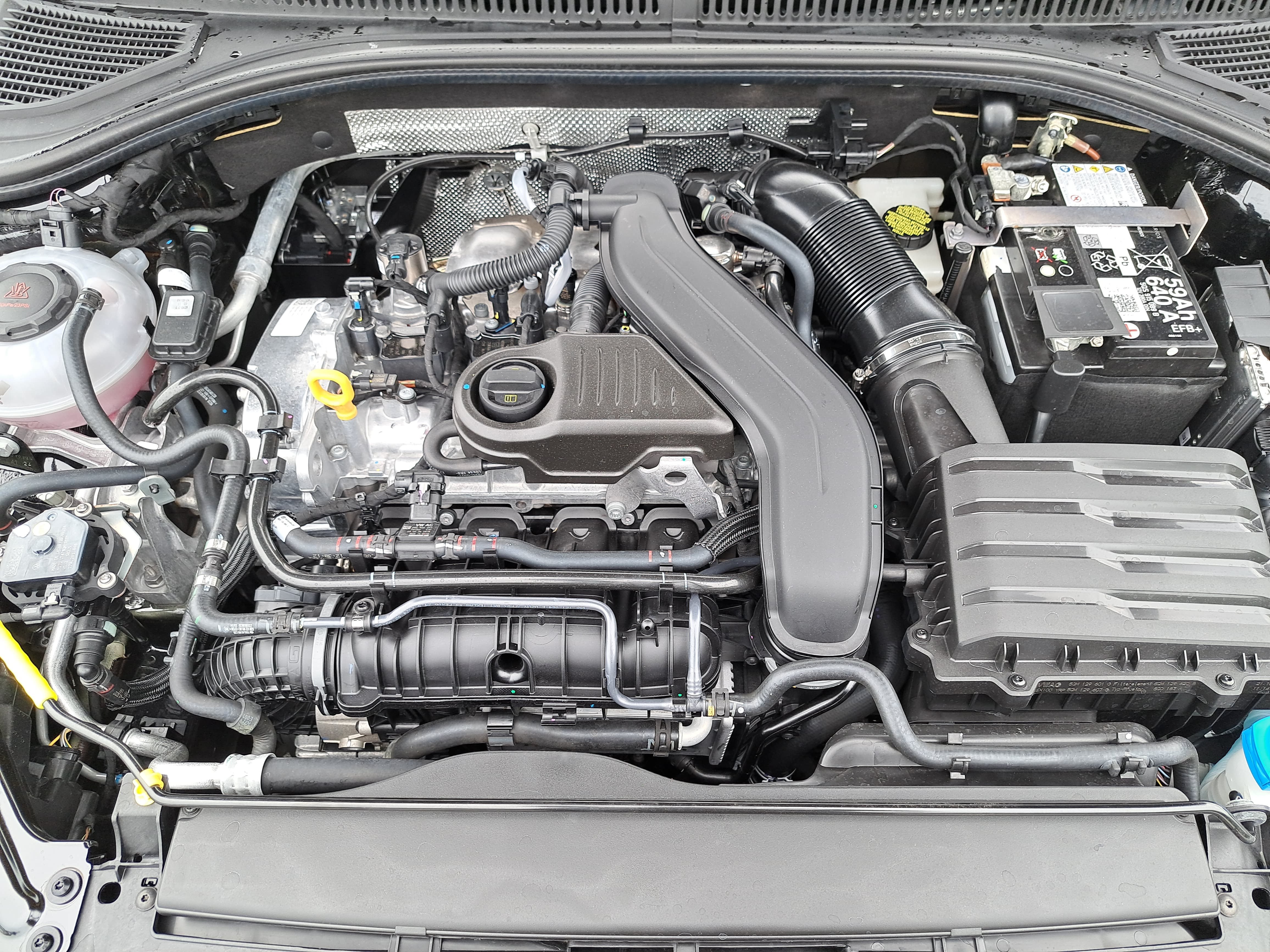 Certified 2025 Volkswagen Jetta SE FWD image 27