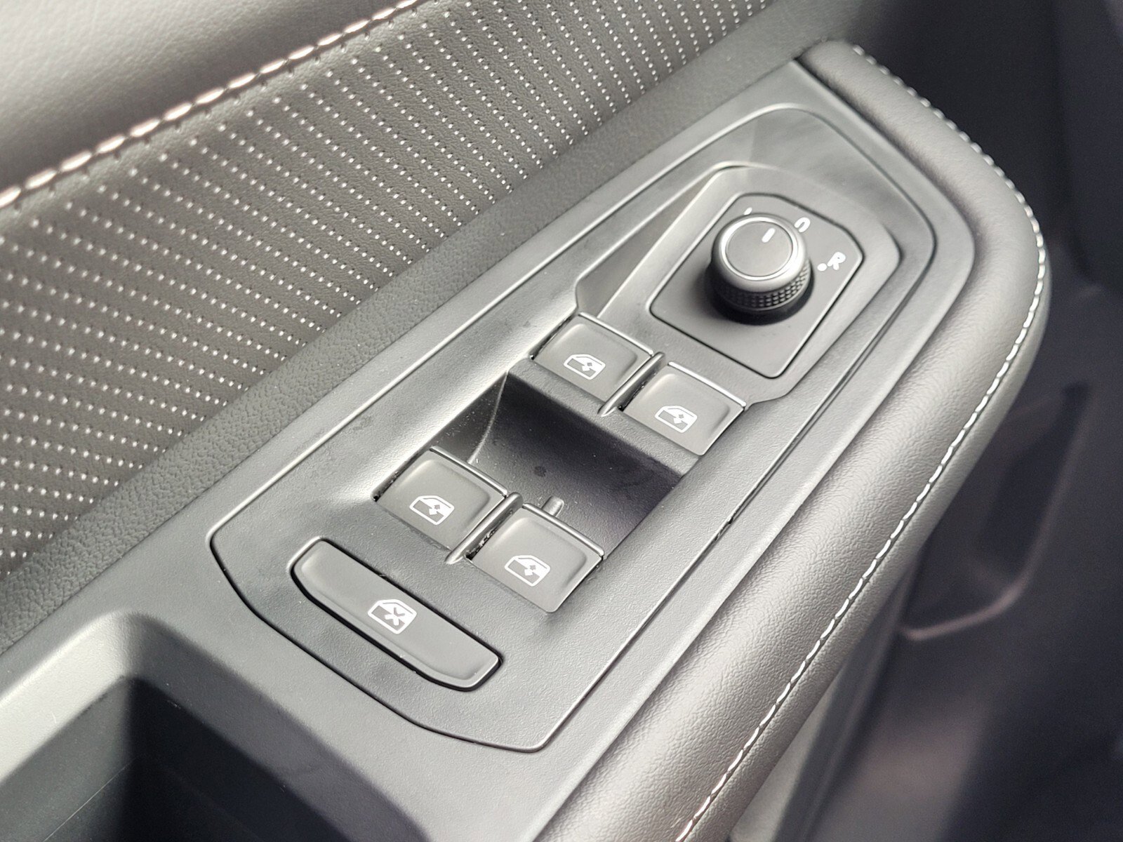 New 2026 Volkswagen Atlas SE image 22