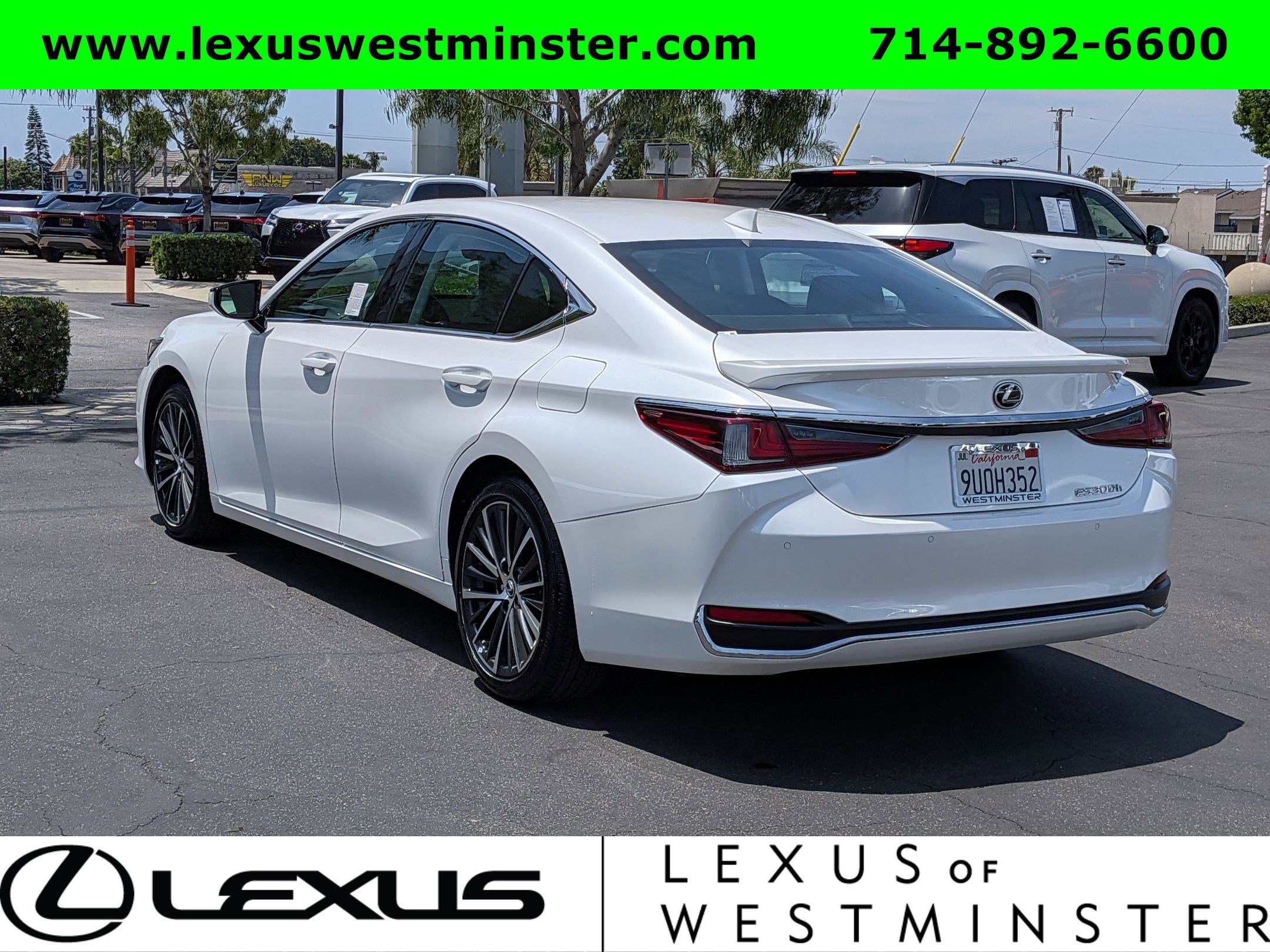 Certified 2025 Lexus ES 300h w/ Premium Package FWD image 11