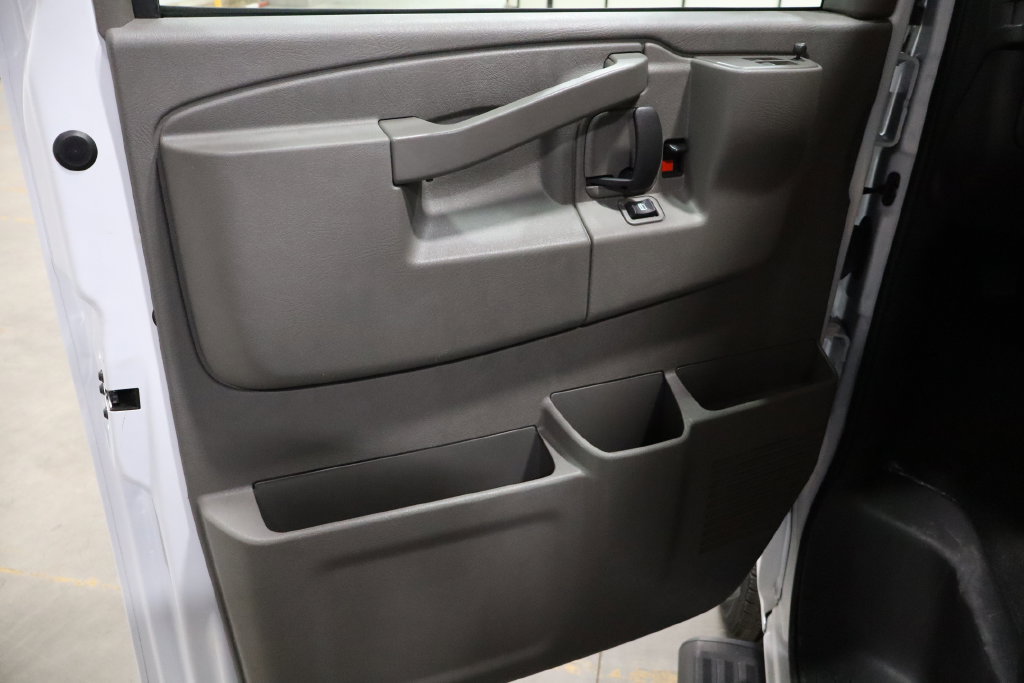 Used 2025 GMC Savana 3500 LT w/ LT Preferred Equipment Group RWD image 11