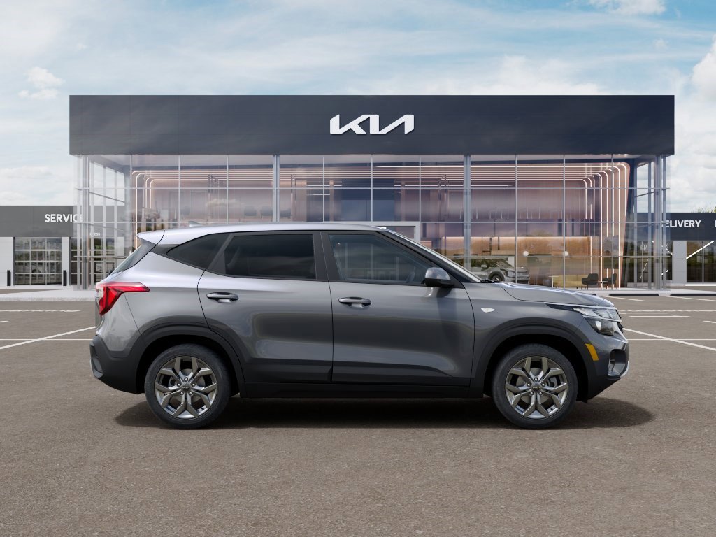 New 2026 Kia Seltos LX FWD image 8