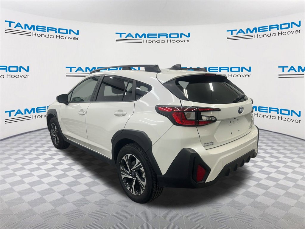 Used 2024 Subaru Crosstrek 2.0i Premium image 3