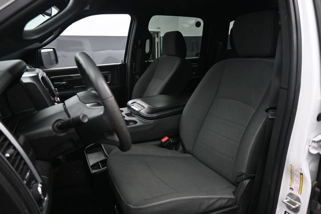 Used 2024 RAM 1500 Warlock AWD/4WD image 17