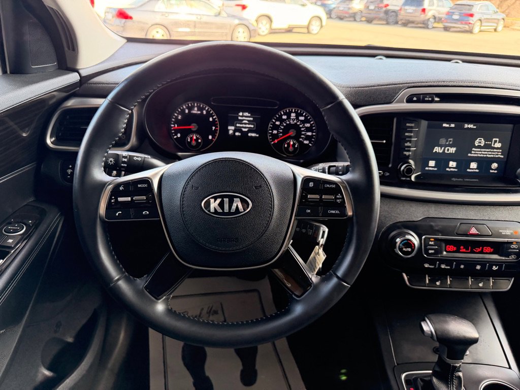 Used 2019 Kia Sorento L w/ LX Convenience Package image 22