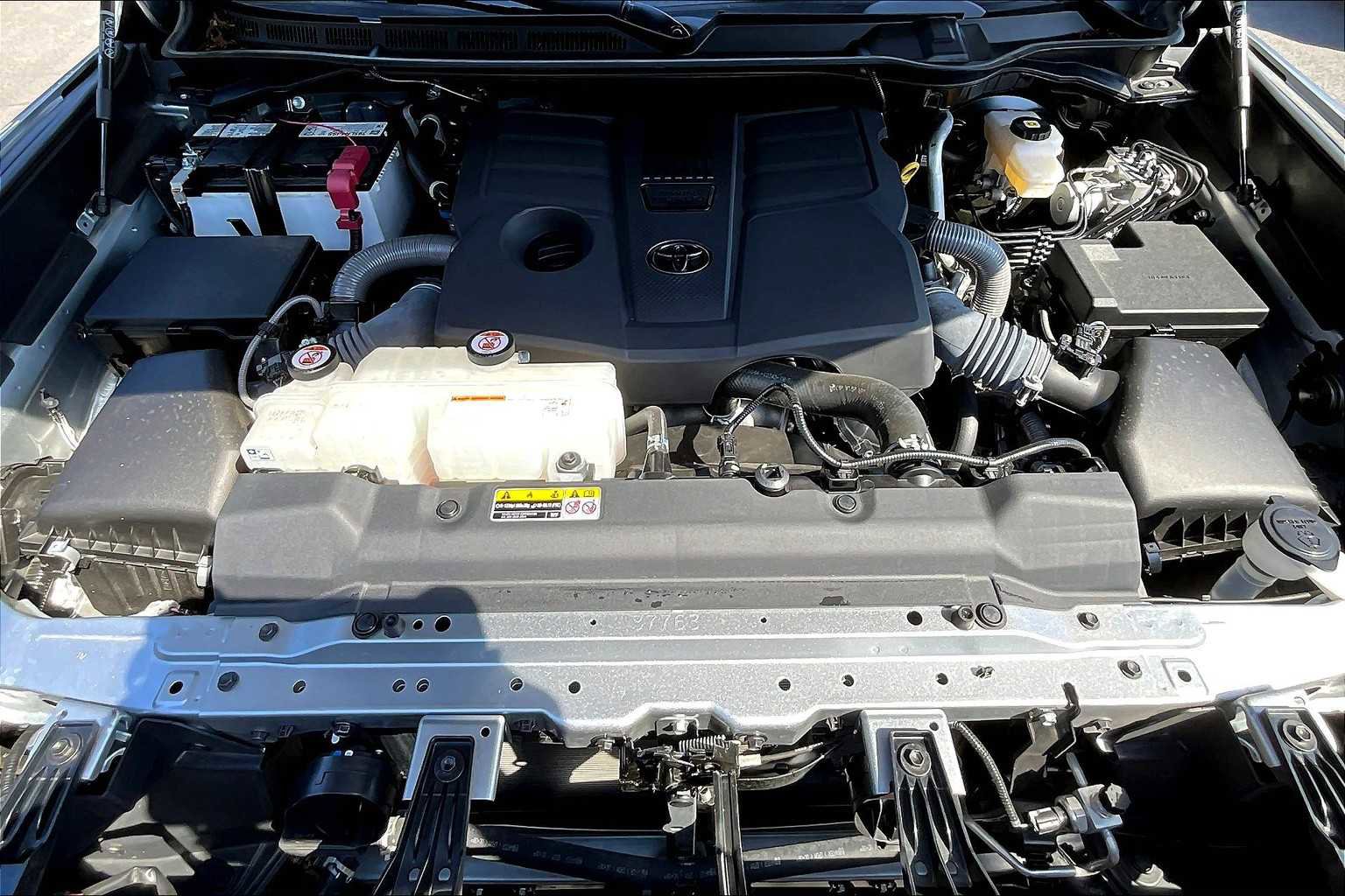 Used 2024 Toyota Tundra Limited image 28