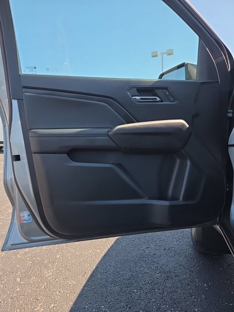 Used 2023 Chevrolet Colorado LT w/ LT Convenience Package II AWD/4WD image 24