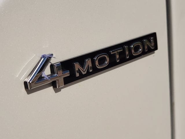 Used 2024 Volkswagen Atlas SEL Premium R-Line AWD/4WD image 7