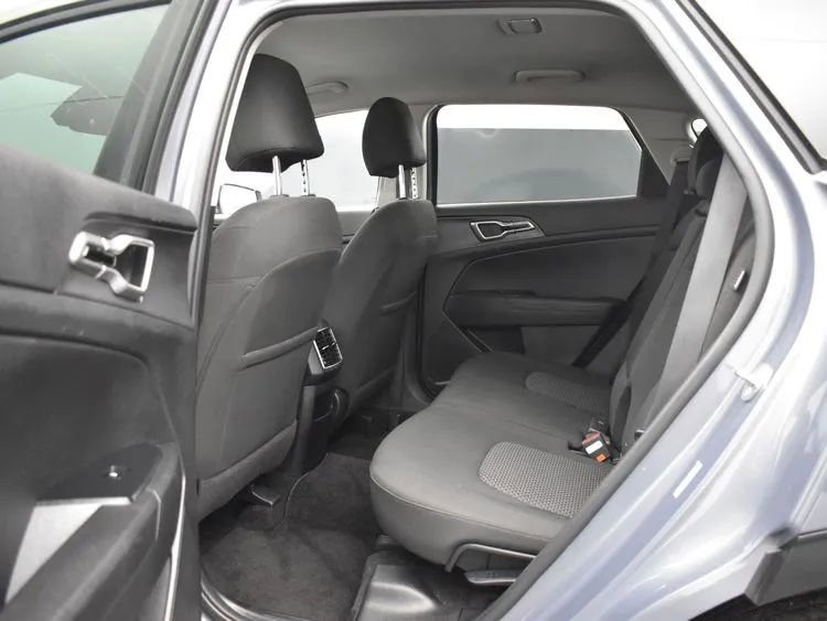 Used 2025 Kia Sportage LX image 15