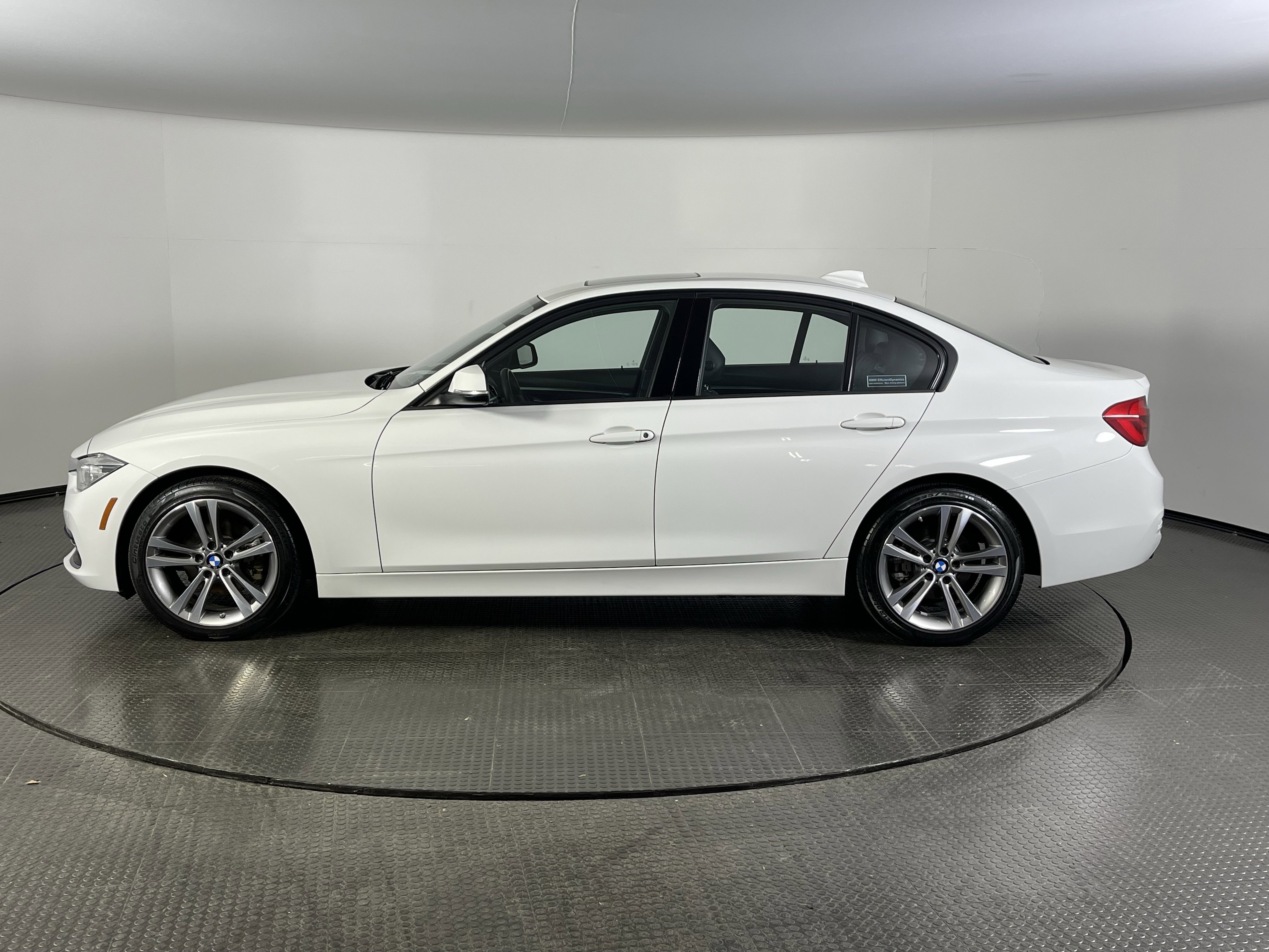 Used 2016 BMW 328i xDrive Sedan image 8