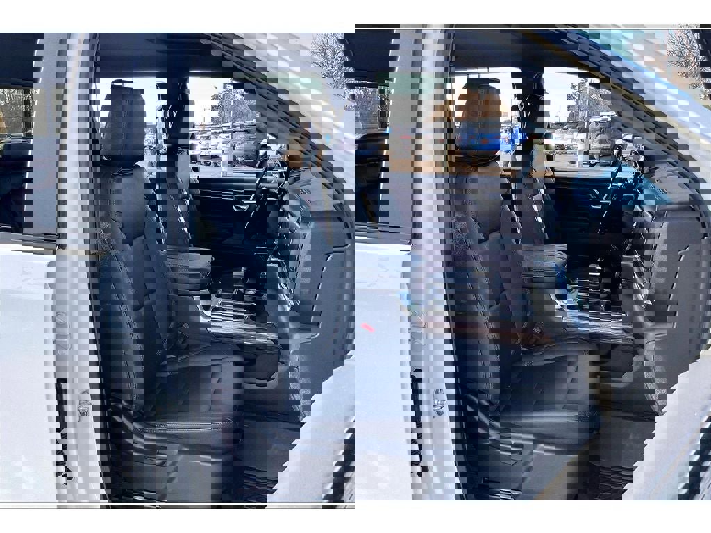 Used 2025 Chevrolet Silverado 1500 LT Trail Boss image 8