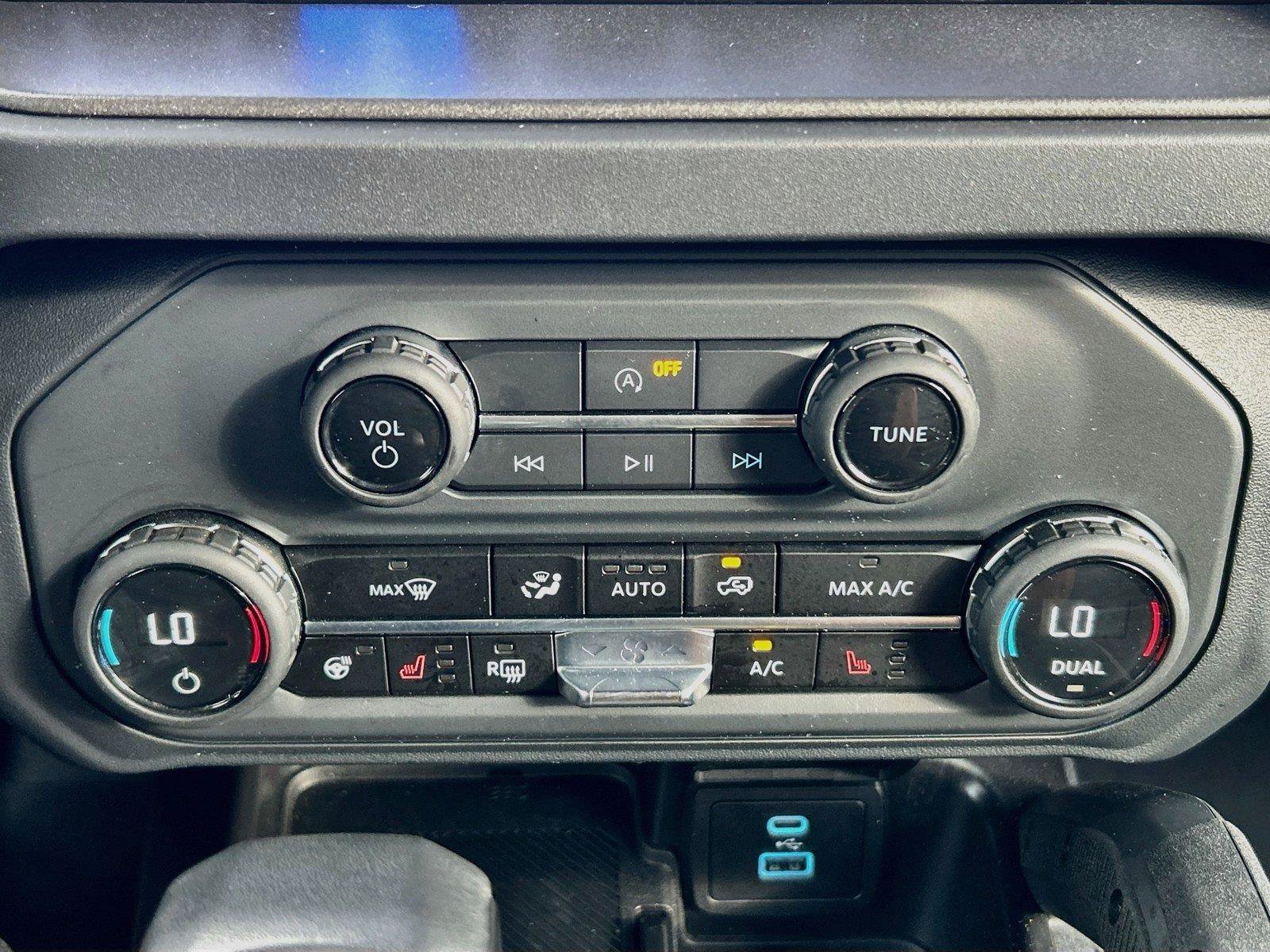 Used 2025 Ford Bronco Badlands w/ Sasquatch Package AWD/4WD image 33