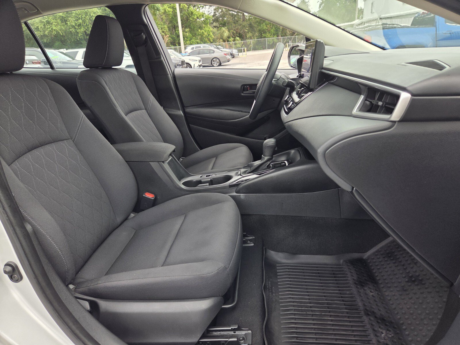 Used 2024 Toyota Corolla LE FWD image 17