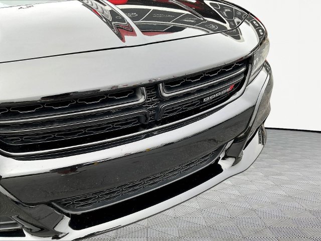 Used 2023 Dodge Charger SXT w/ Blacktop Package AWD/4WD image 32