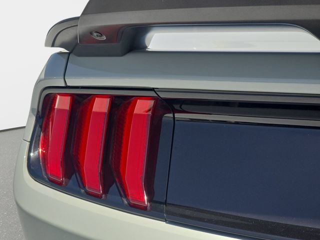 Used 2022 Ford Mustang Mach 1 w/ Mach 1 Handling Package RWD image 27